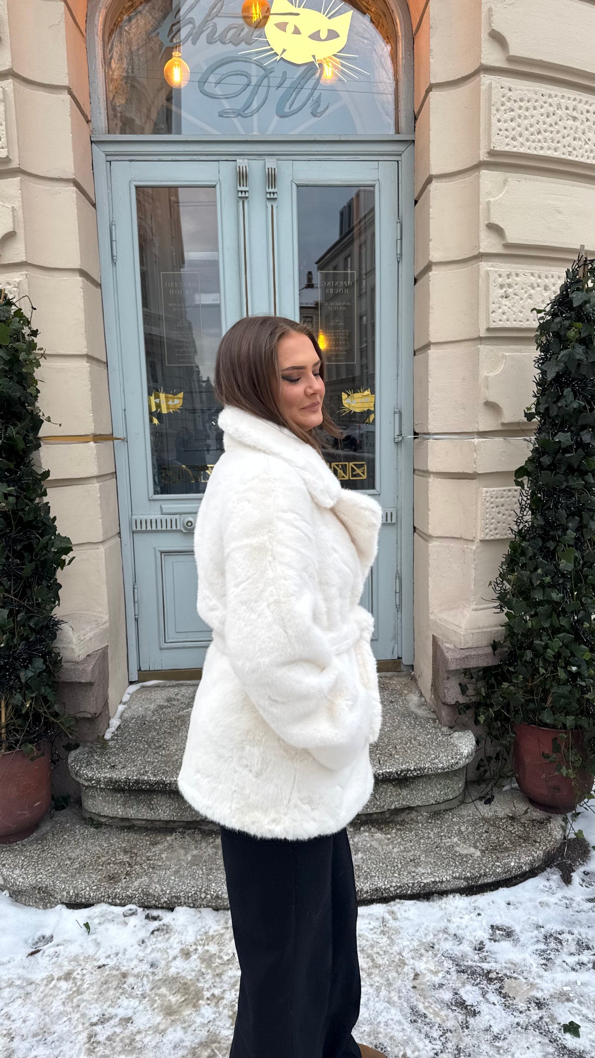 Louisa faux fur jacket white